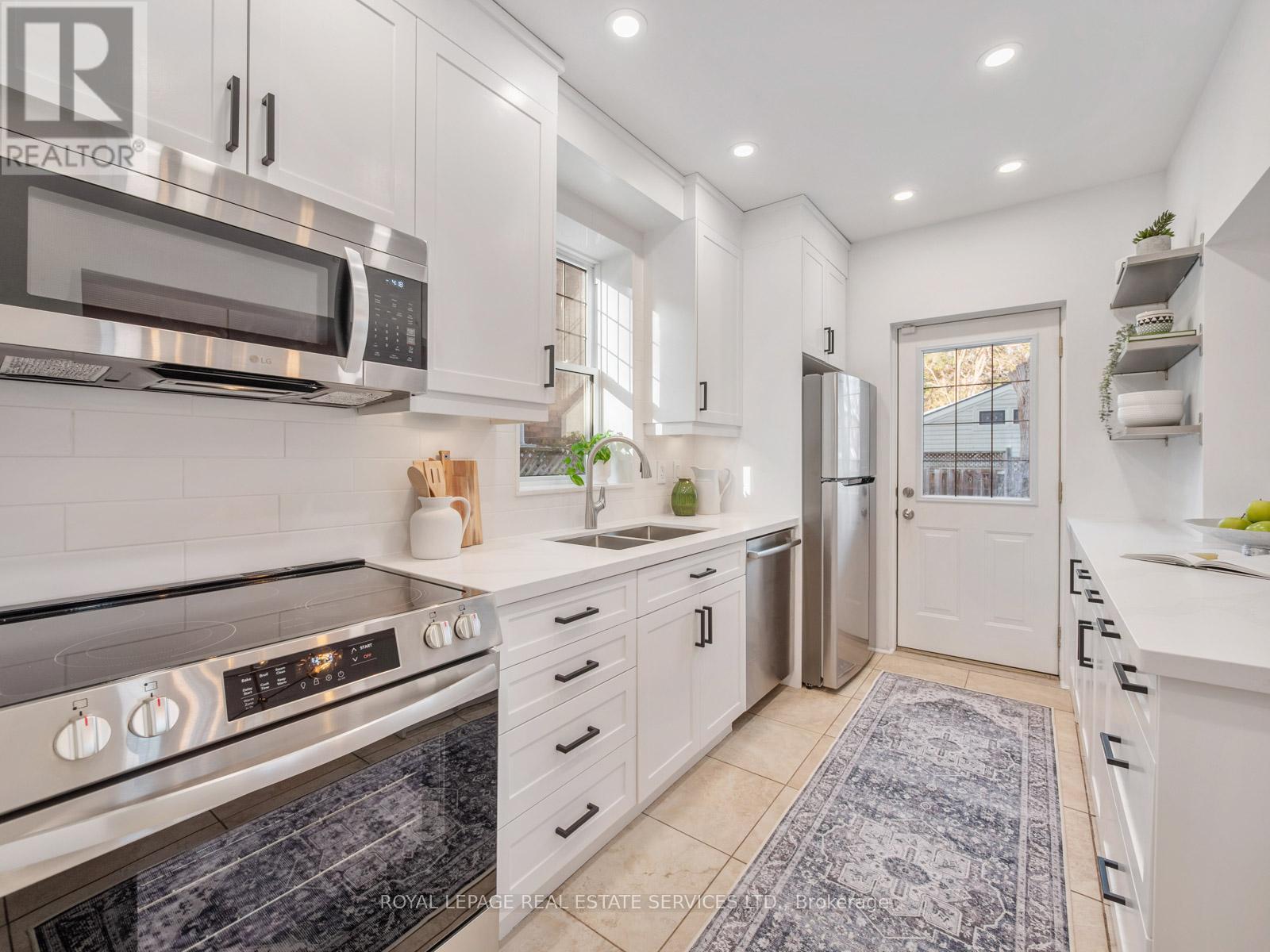 387 KENNEDY AVENUE, Toronto (High Park North), Ontario, M6P3C5 — Photo 16