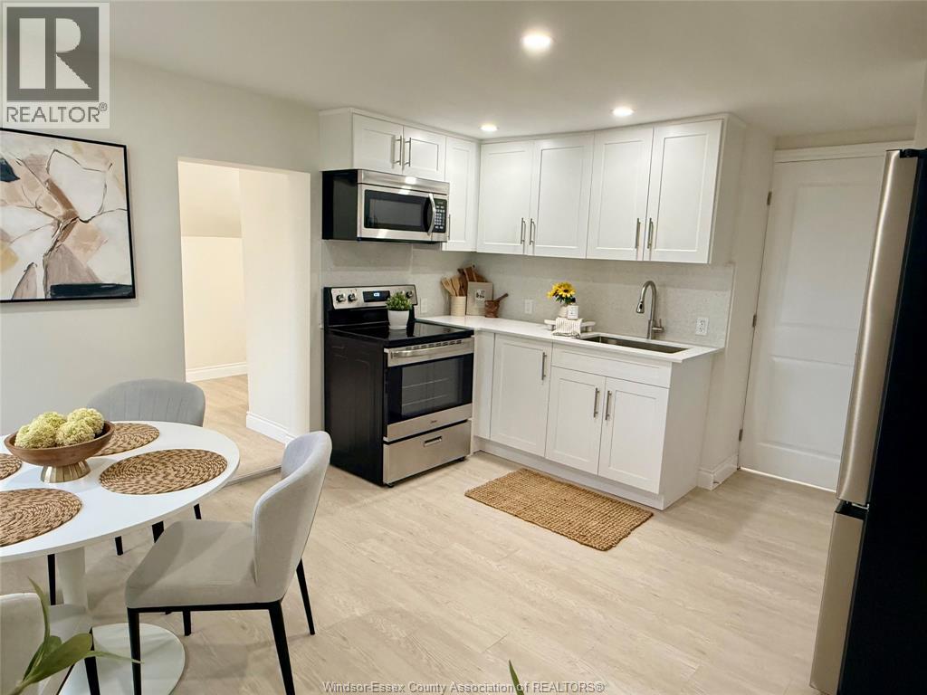 1046 LILLIAN, Windsor, Ontario, N9A1V7 — Photo 10