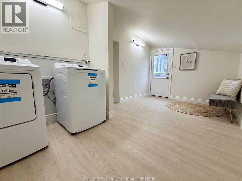 1046 LILLIAN, Windsor, Ontario, N9A1V7 — Photo 16