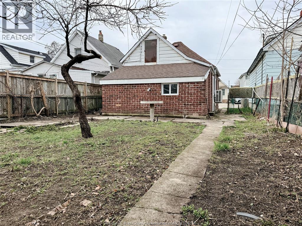 1046 LILLIAN, Windsor, Ontario, N9A1V7 — Photo 17