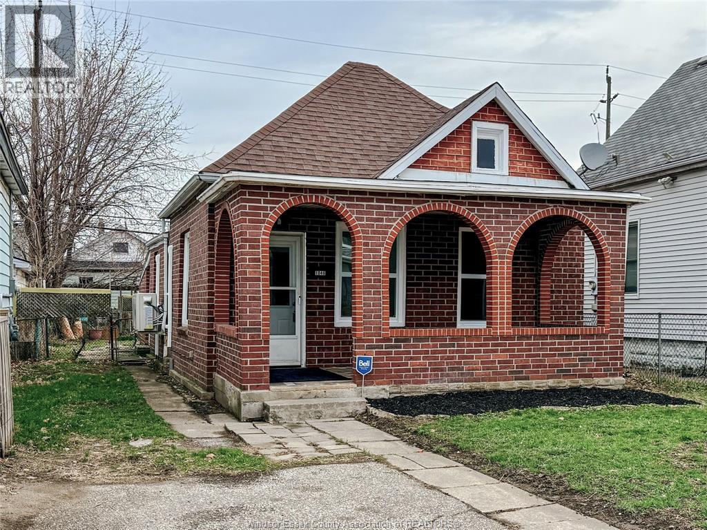 1046 LILLIAN, Windsor, Ontario, N9A1V7 — Photo 2