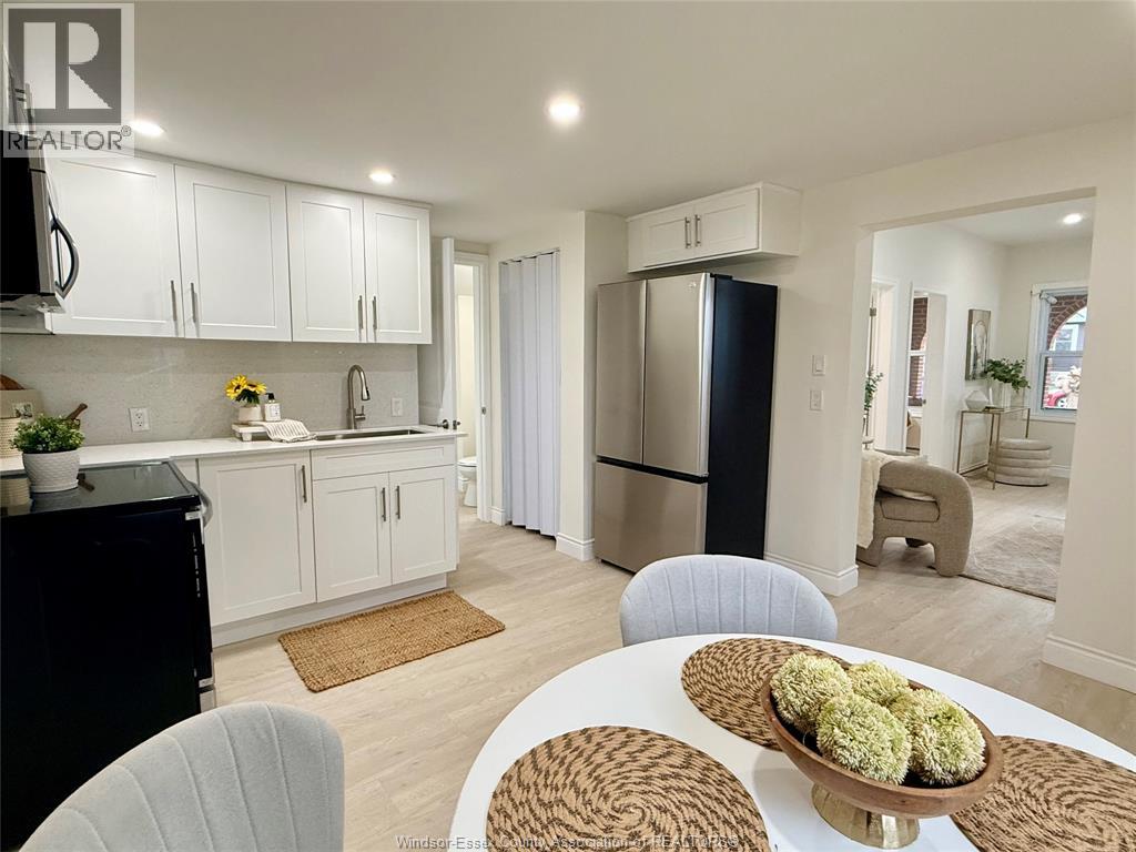 1046 LILLIAN, Windsor, Ontario, N9A1V7 — Photo 9