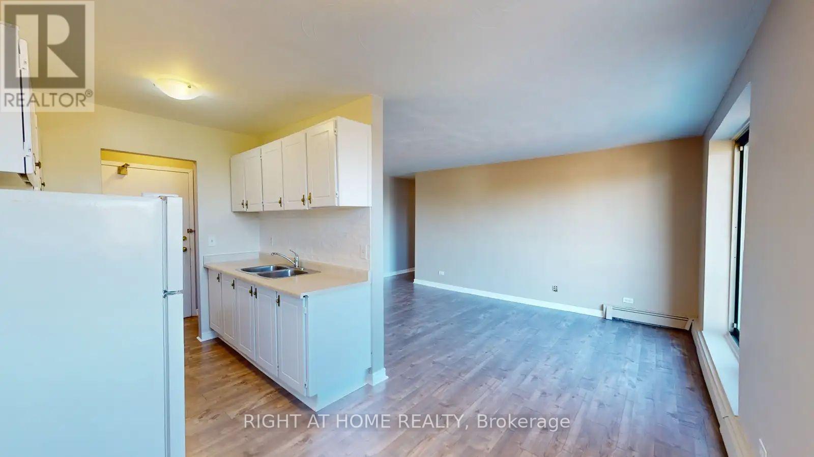 805 - 125 FOREST AVENUE, Hamilton (Corktown), Ontario, L8N1X7 — Photo 5