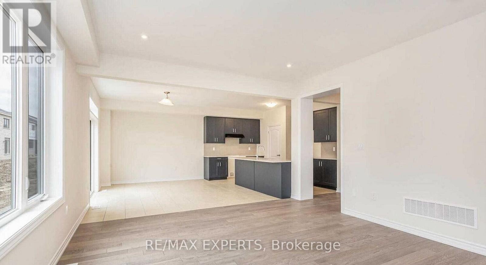 72 MALCOLM CRESCENT, Haldimand, Ontario, N3W0E9 — Photo 3