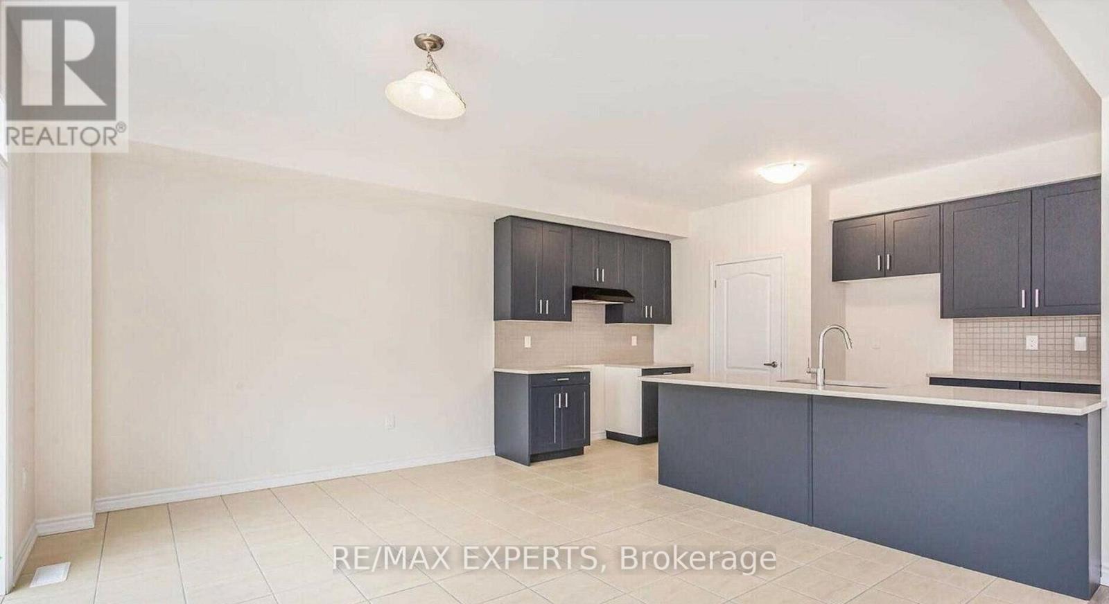 72 MALCOLM CRESCENT, Haldimand, Ontario, N3W0E9 — Photo 4