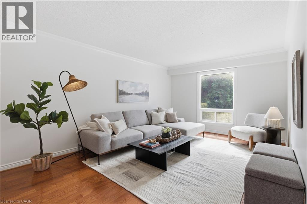 12 SUMNER Crescent, Grimsby, Ontario, L3M5E2 — Photo 10