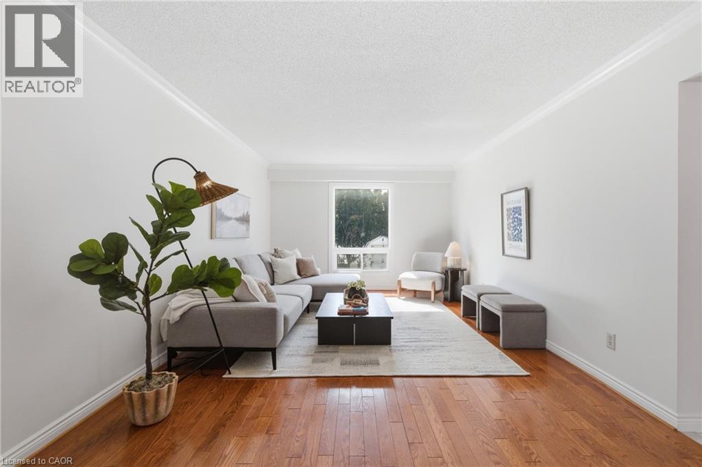 12 SUMNER Crescent, Grimsby, Ontario, L3M5E2 — Photo 11