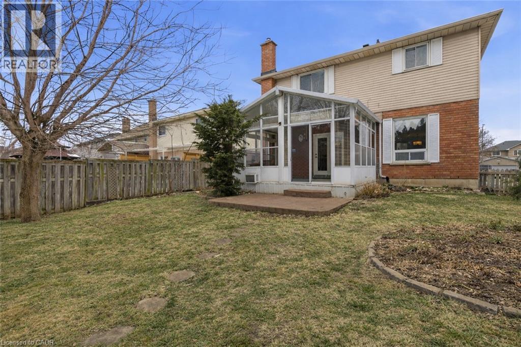 12 SUMNER Crescent, Grimsby, Ontario, L3M5E2 — Photo 45