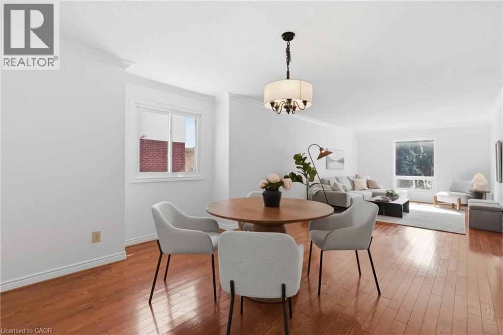 12 SUMNER Crescent, Grimsby, Ontario, L3M5E2 — Photo 7