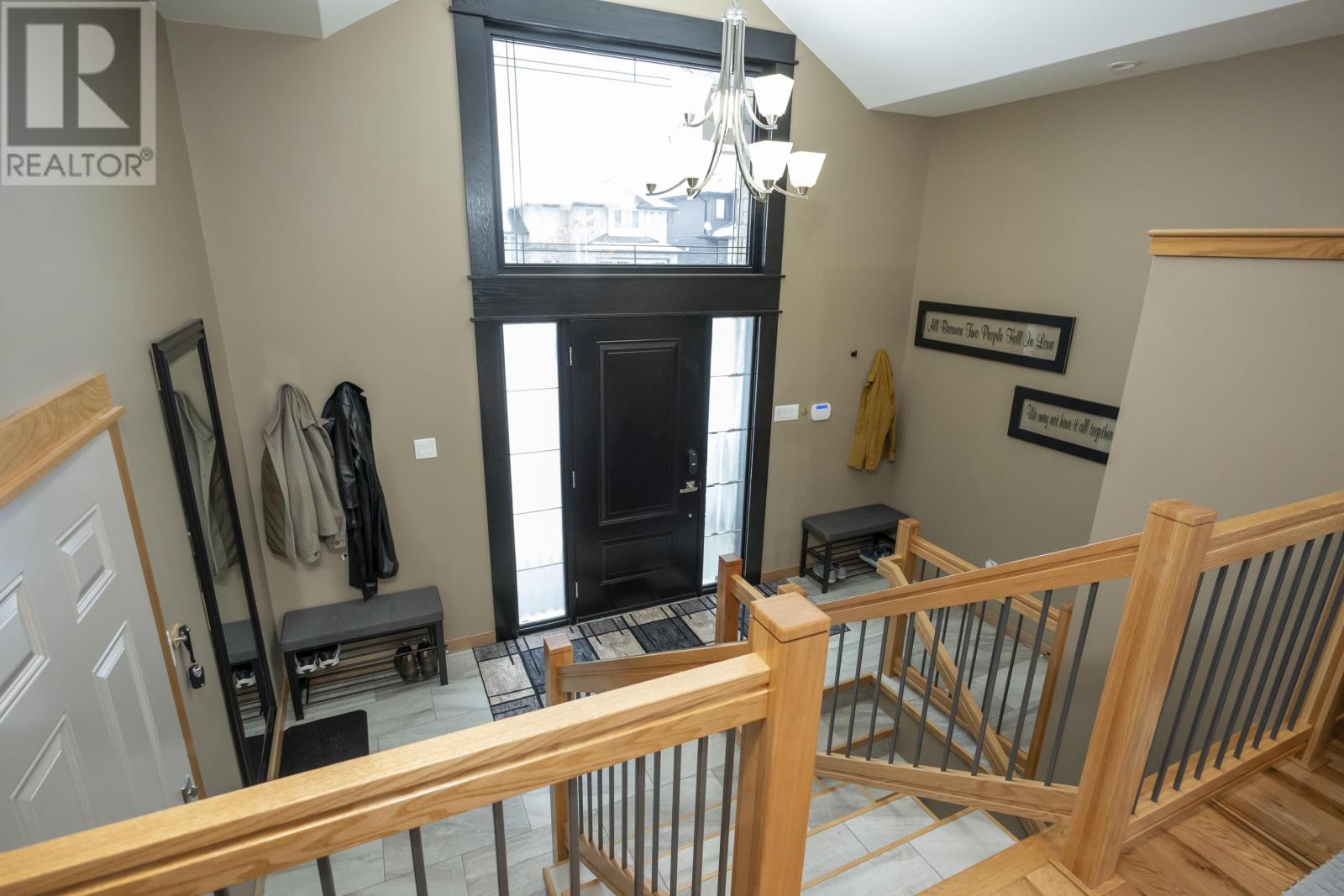 333 Ruby CRES, Thunder Bay, Ontario, P7G2S9 — Photo 2