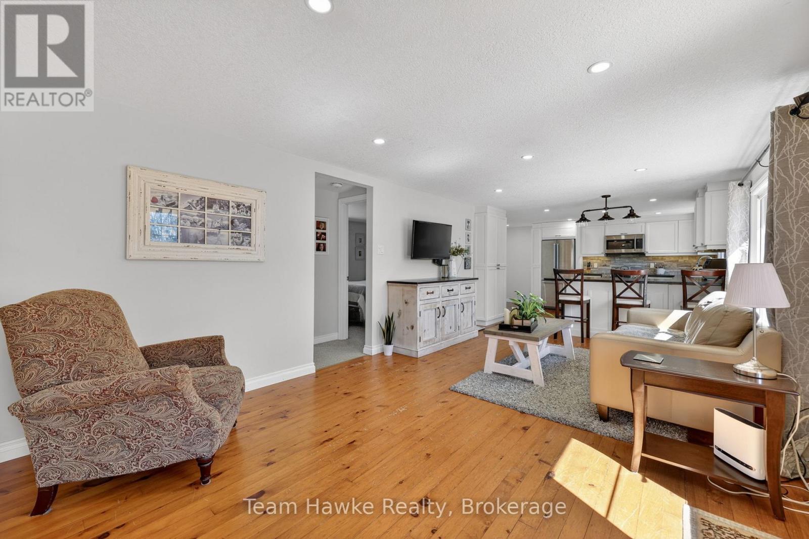 14 SARNA DRIVE, Tiny, Ontario, L9M0B3 — Photo 6