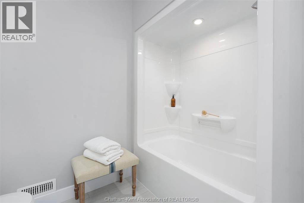 106 McKenzie COURT, Chatham, Ontario, N7L0G7 — Photo 23