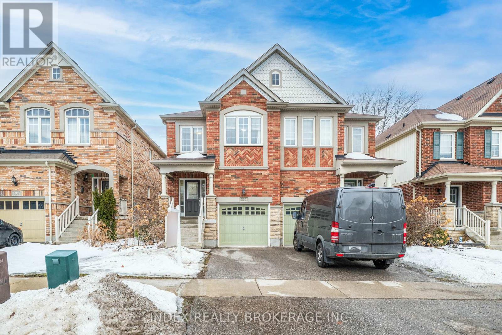 806 MCCUE DRIVE, Oshawa (Taunton), Ontario, L1K0R1 — Photo 2