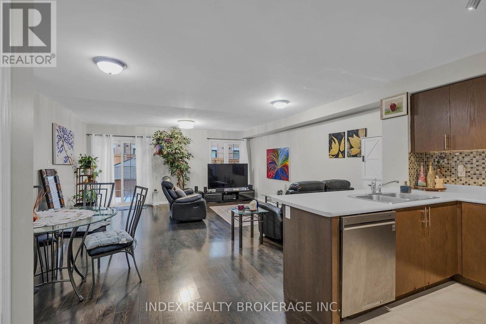 806 MCCUE DRIVE, Oshawa (Taunton), Ontario, L1K0R1 — Photo 9