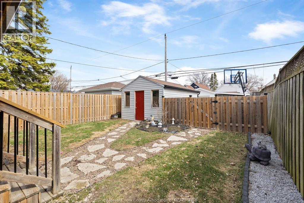 1684 PIERRE AVENUE, Windsor, Ontario, N8X4P8 — Photo 3