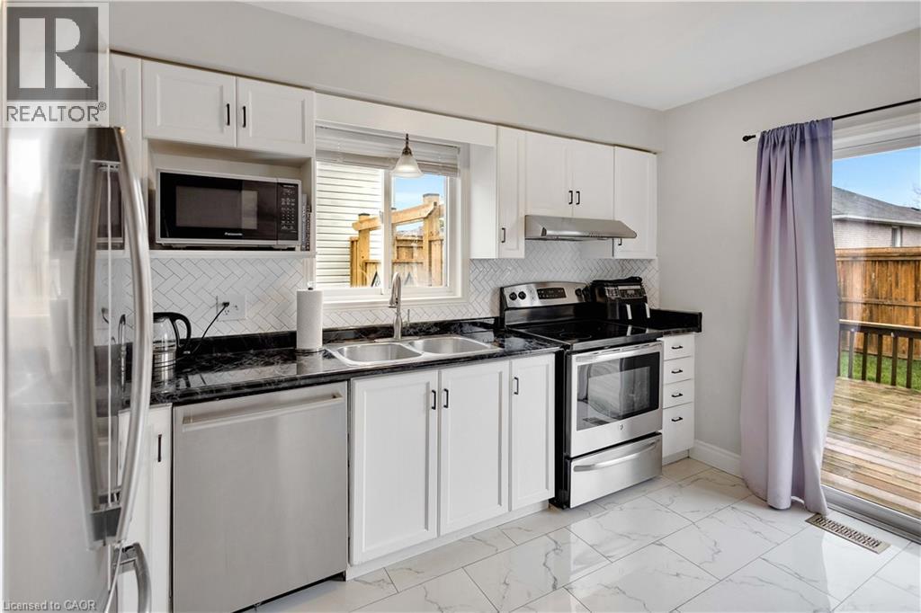 36 CASHEL Crescent, Brantford, Ontario, N3T6L1 — Photo 12