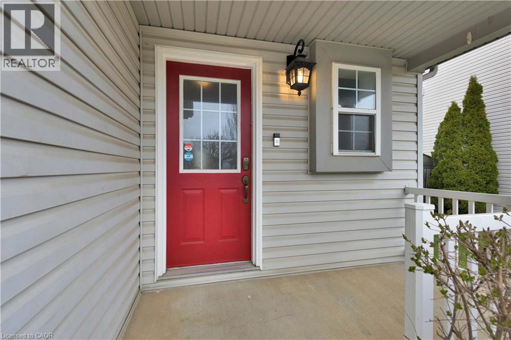 36 CASHEL Crescent, Brantford, Ontario, N3T6L1 — Photo 4