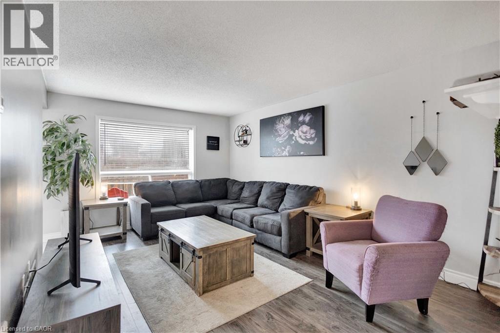 36 CASHEL Crescent, Brantford, Ontario, N3T6L1 — Photo 9