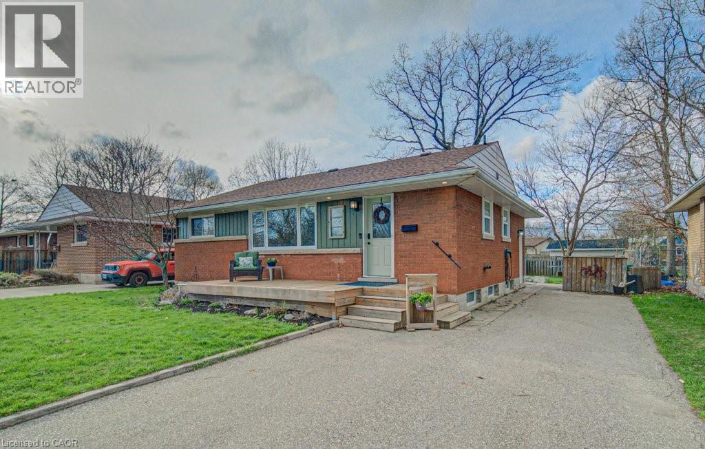 32 RAVINE Drive, Cambridge, Ontario, N1R2W7 — Photo 2