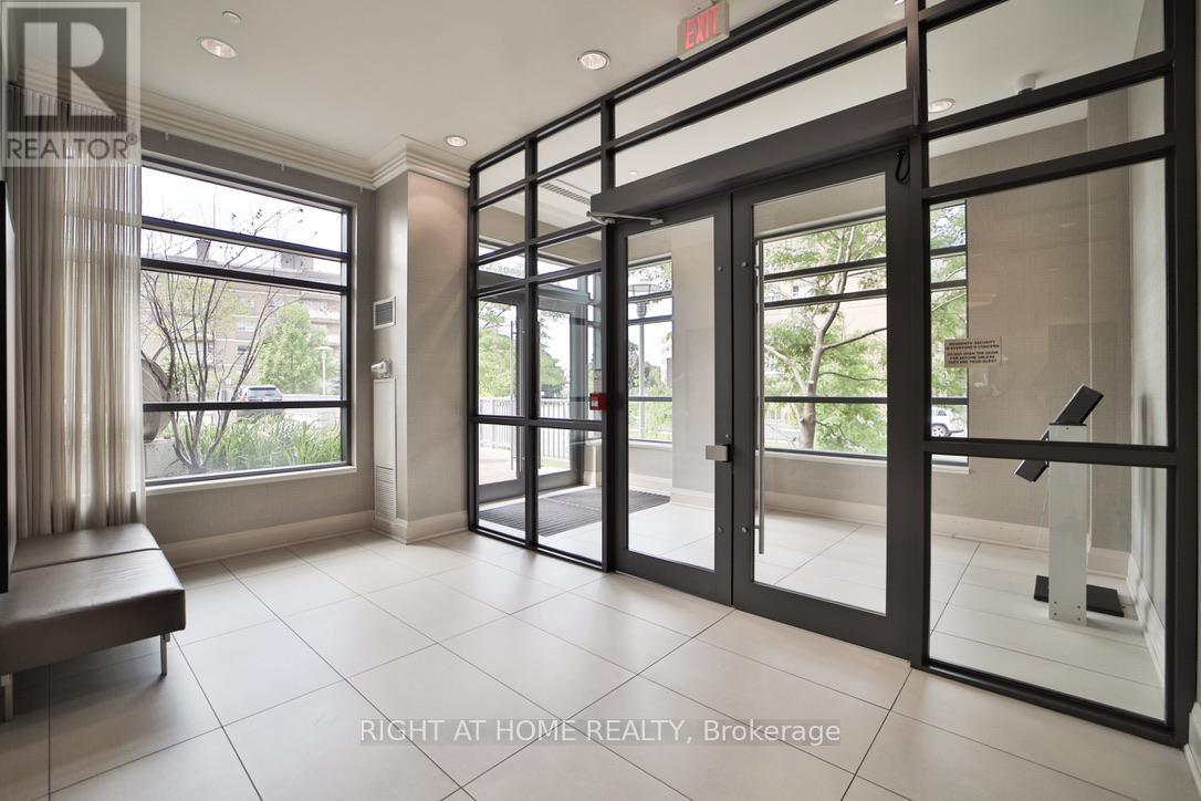 808 - 25 FONTENAY COURT, Toronto (Edenbridge-Humber Valley), Ontario, M9A0C4 — Photo 2