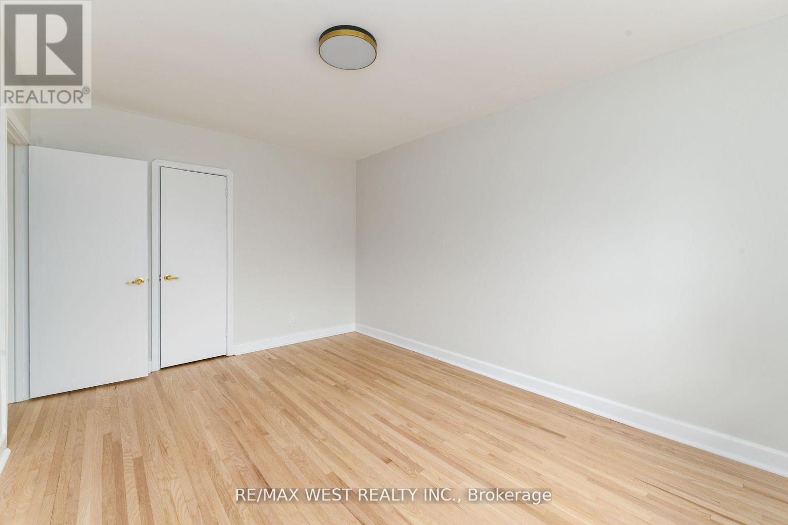 83 EAST DRIVE, Toronto (Rockcliffe-Smythe), Ontario, M6N2N8 — Photo 19