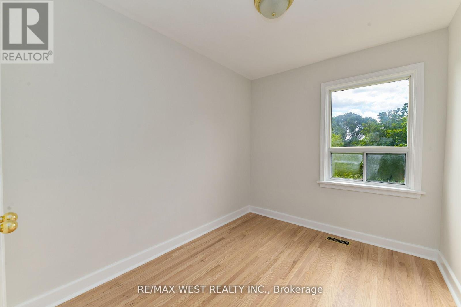 83 EAST DRIVE, Toronto (Rockcliffe-Smythe), Ontario, M6N2N8 — Photo 25