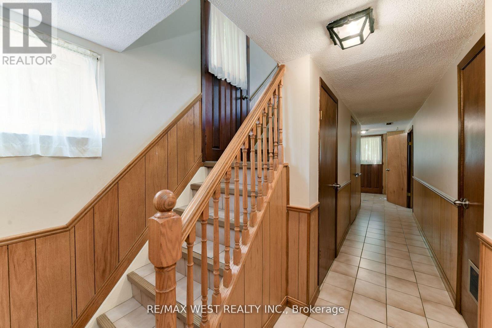 83 EAST DRIVE, Toronto (Rockcliffe-Smythe), Ontario, M6N2N8 — Photo 29