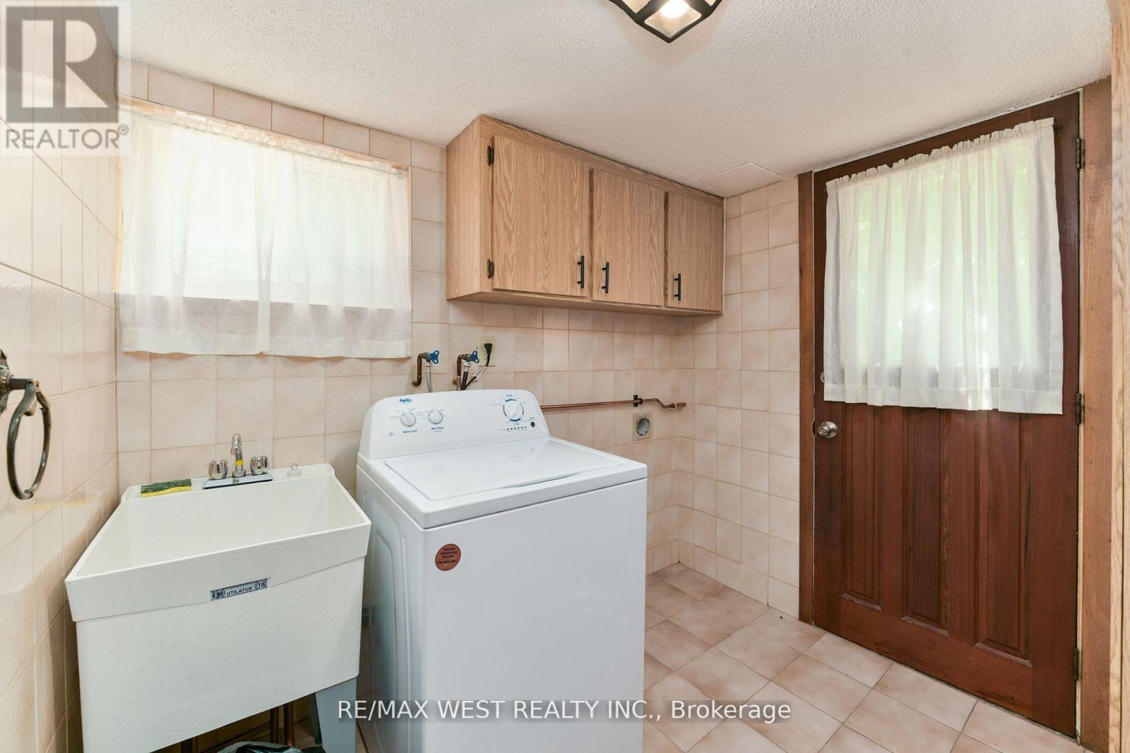83 EAST DRIVE, Toronto (Rockcliffe-Smythe), Ontario, M6N2N8 — Photo 30