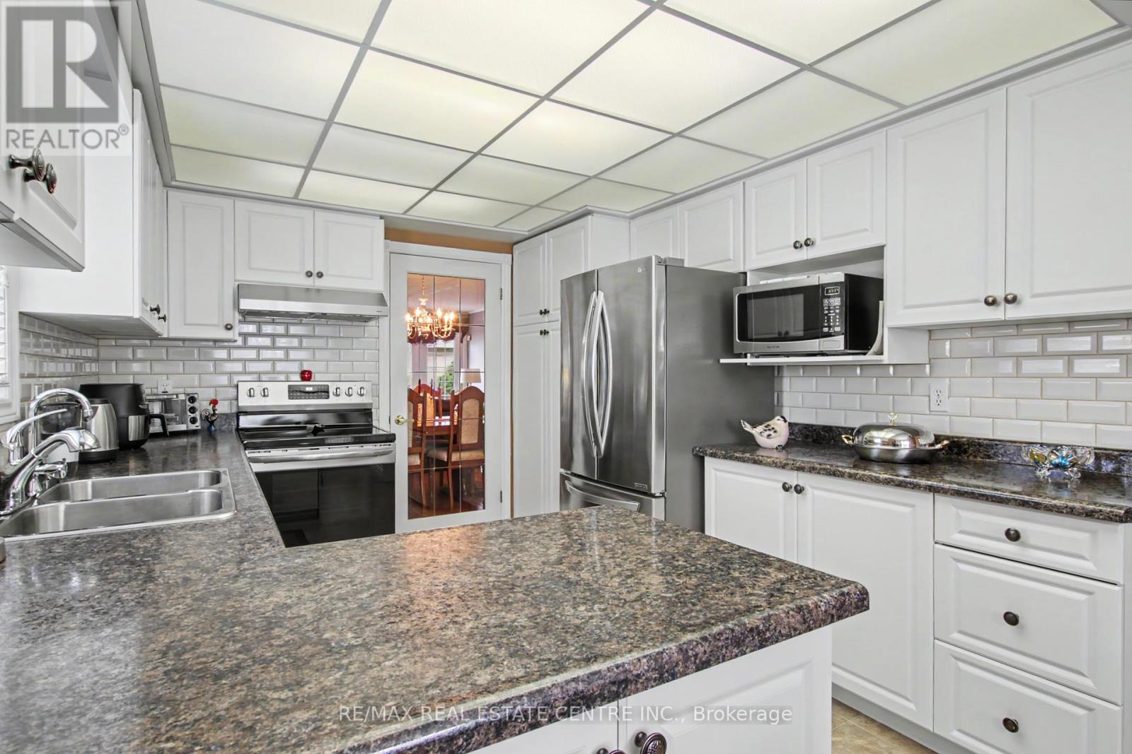 98 BEASLEY CRESCENT, Cambridge, Ontario, N1T1T5 — Photo 9