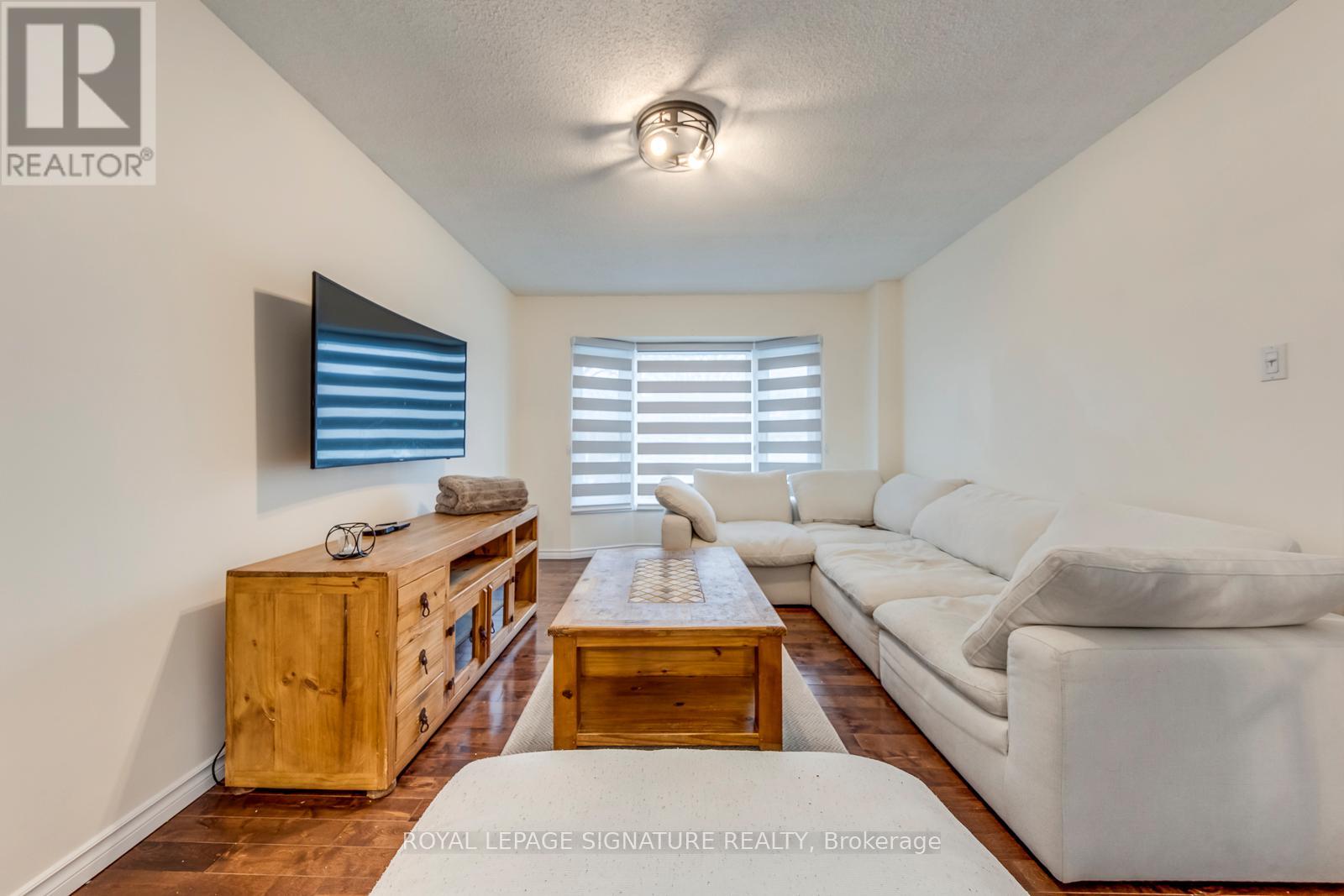 54 RANDOLF COURT, Hamilton (Rushdale), Ontario, L8W2Z8 — Photo 4