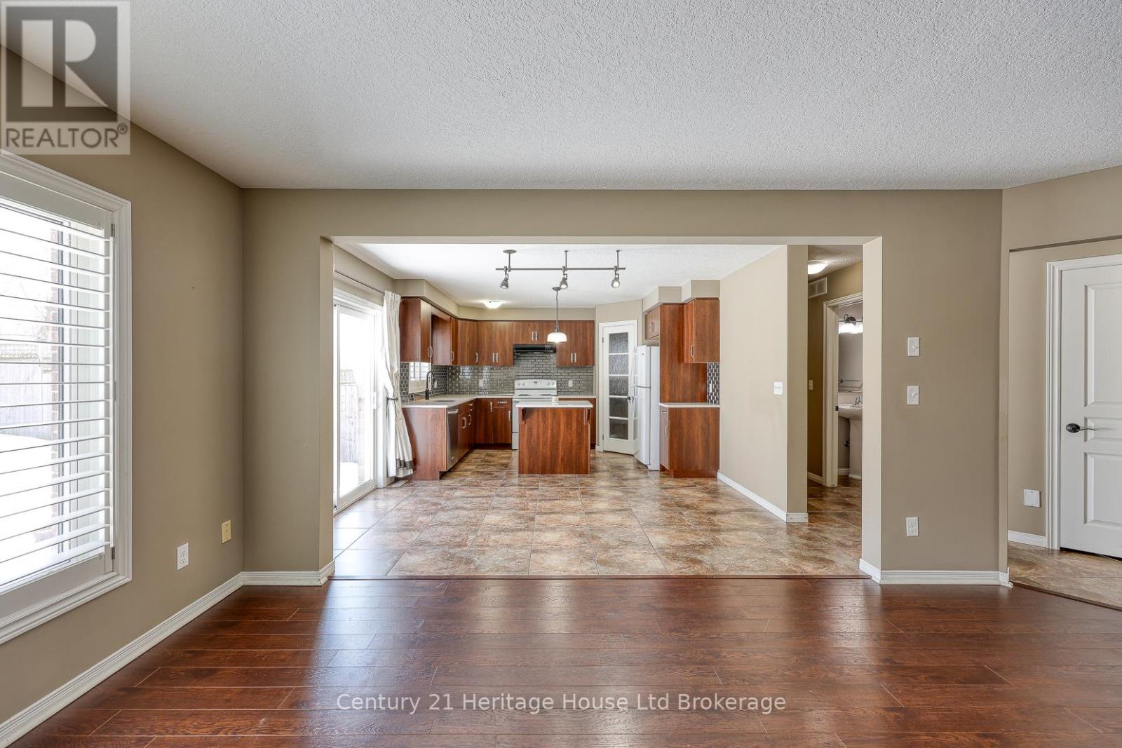 427 CHAMPLAIN AVENUE, Woodstock (Woodstock - South), Ontario, N4V0B3 — Photo 10