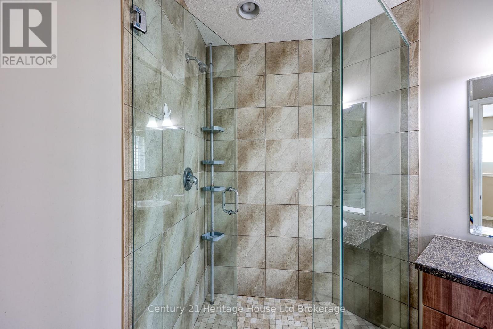 427 CHAMPLAIN AVENUE, Woodstock (Woodstock - South), Ontario, N4V0B3 — Photo 27