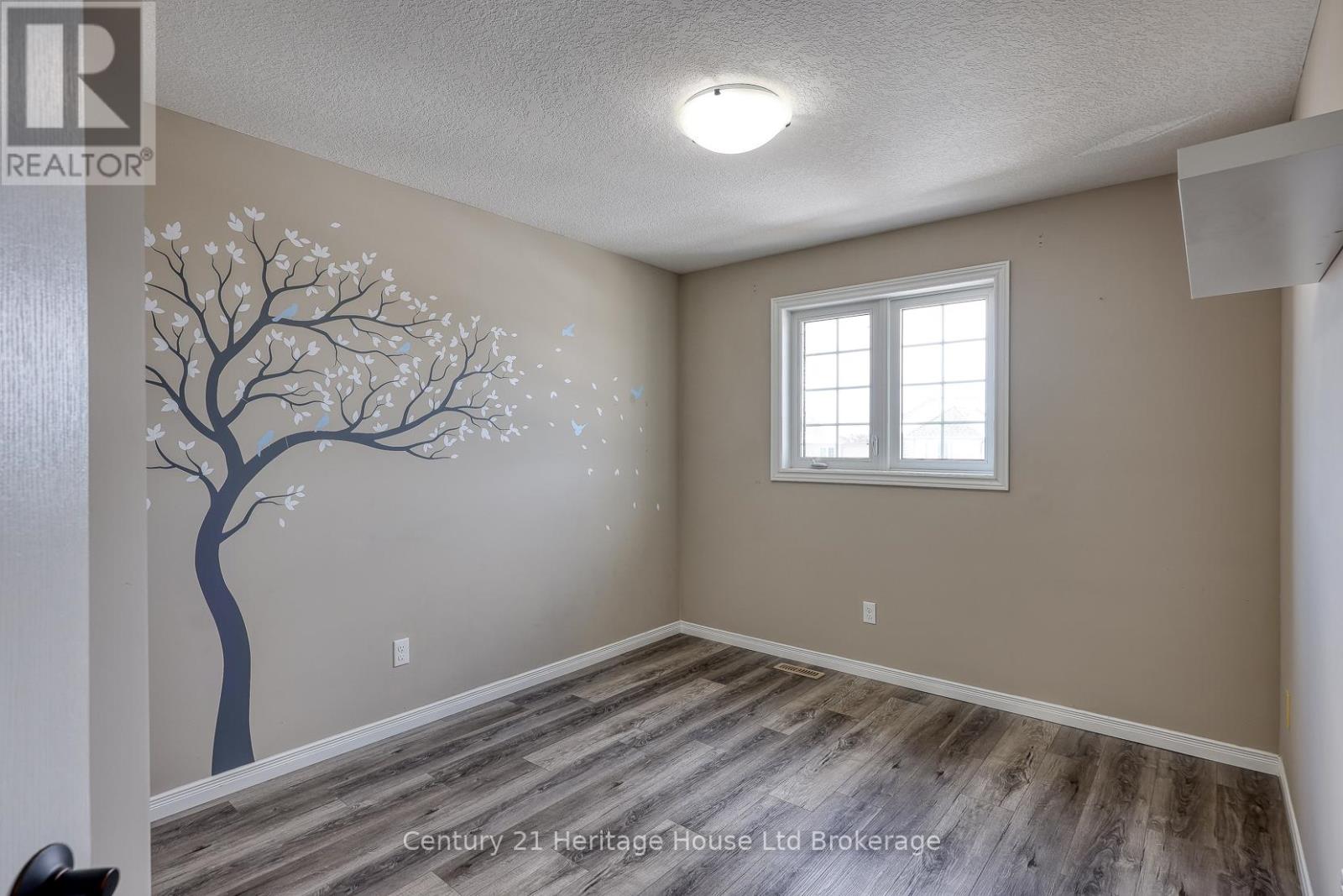 427 CHAMPLAIN AVENUE, Woodstock (Woodstock - South), Ontario, N4V0B3 — Photo 31