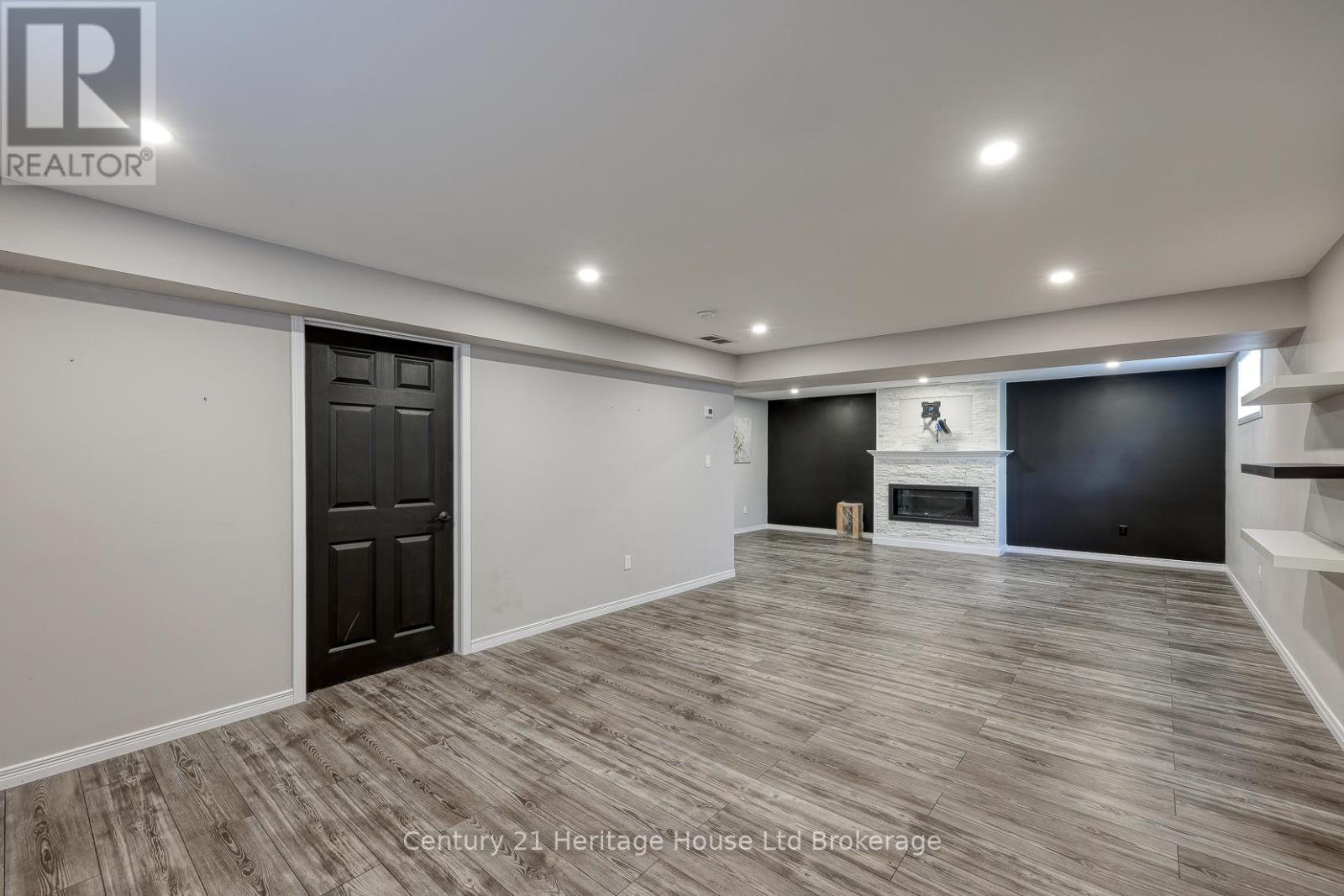 427 CHAMPLAIN AVENUE, Woodstock (Woodstock - South), Ontario, N4V0B3 — Photo 37