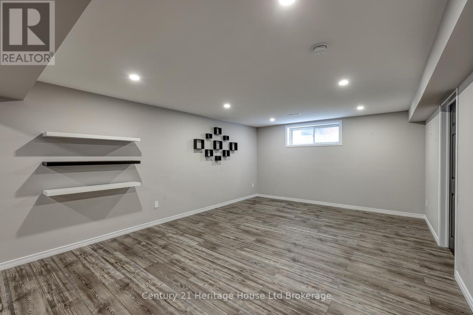 427 CHAMPLAIN AVENUE, Woodstock (Woodstock - South), Ontario, N4V0B3 — Photo 38