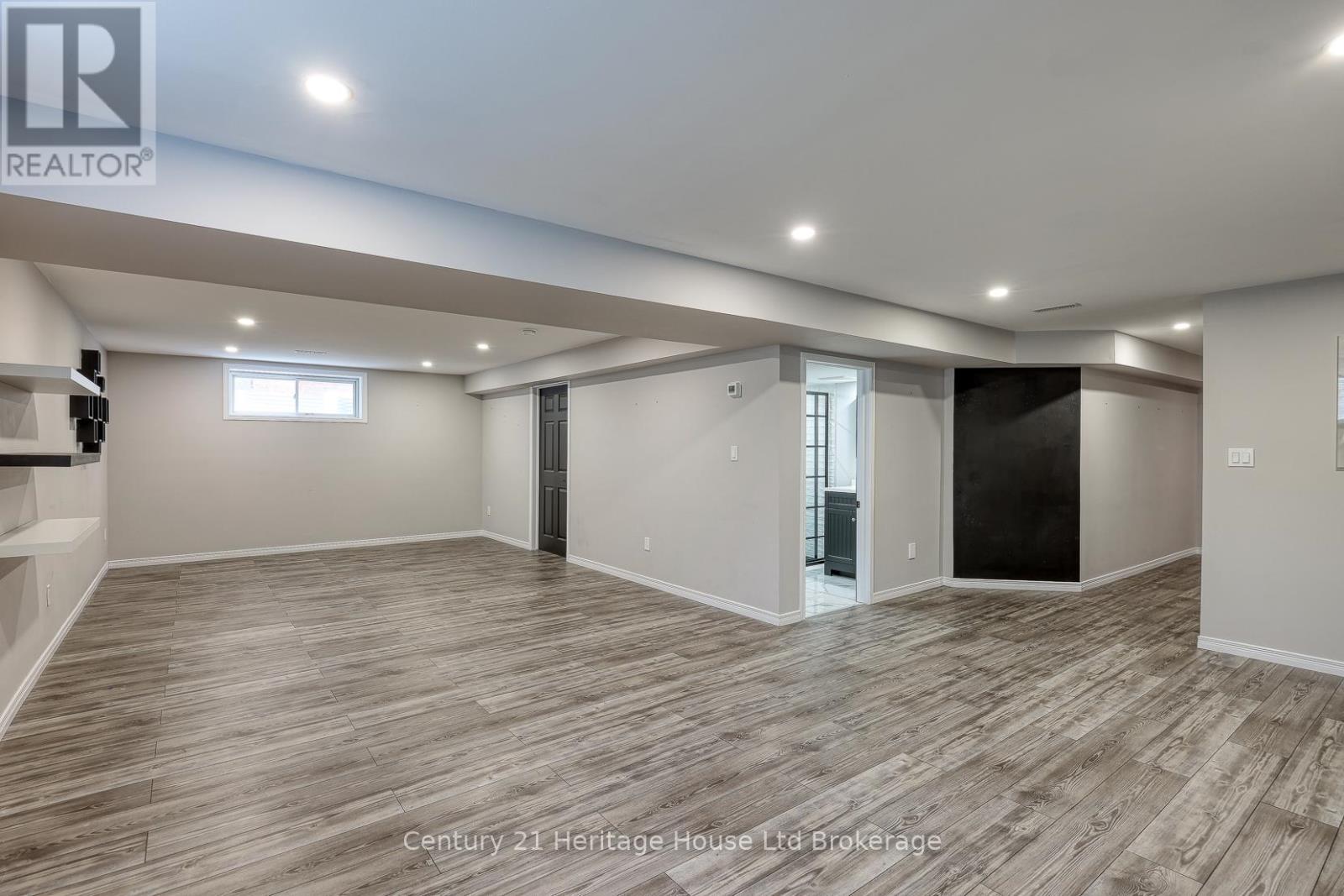 427 CHAMPLAIN AVENUE, Woodstock (Woodstock - South), Ontario, N4V0B3 — Photo 39