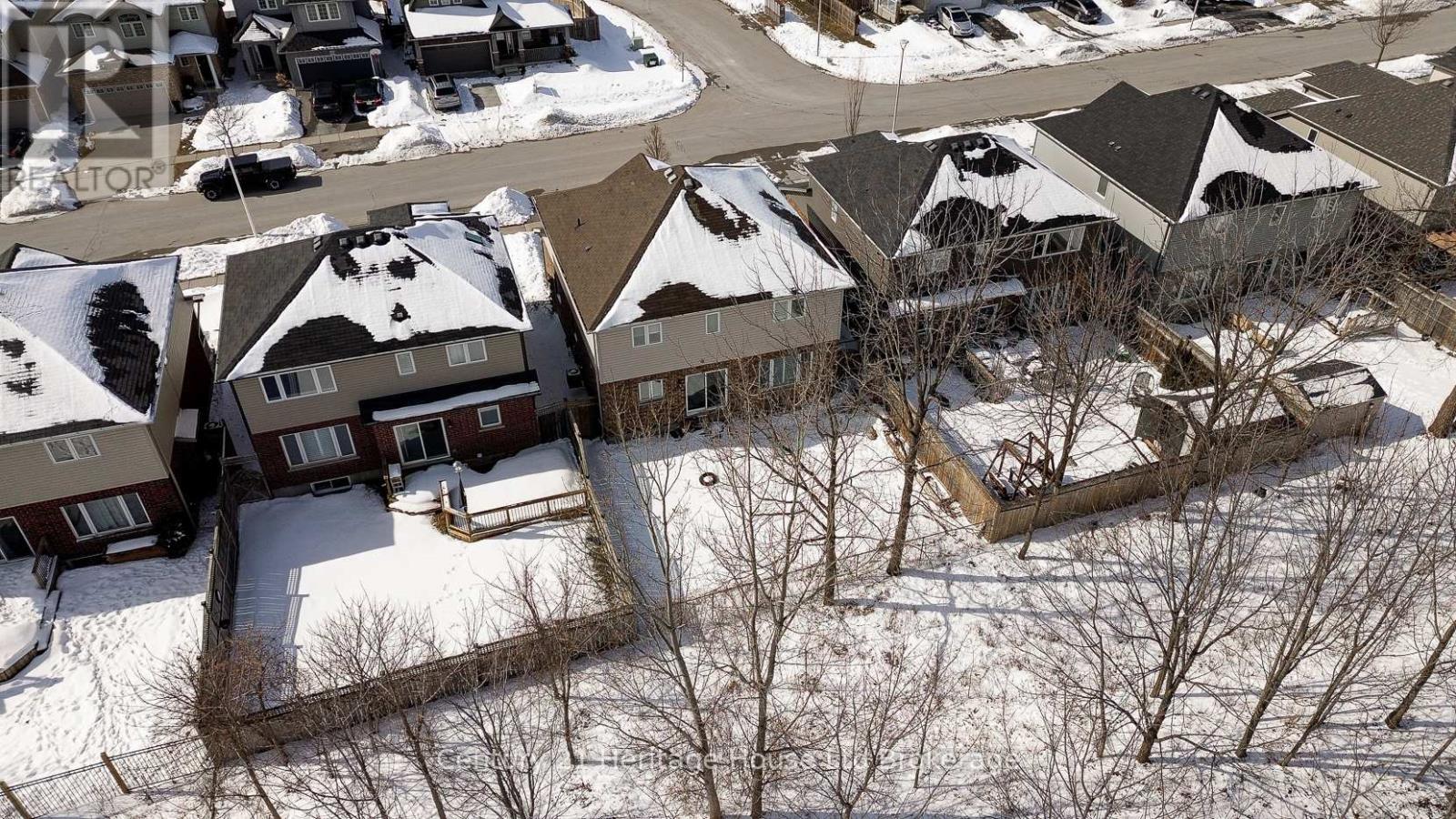 427 CHAMPLAIN AVENUE, Woodstock (Woodstock - South), Ontario, N4V0B3 — Photo 45