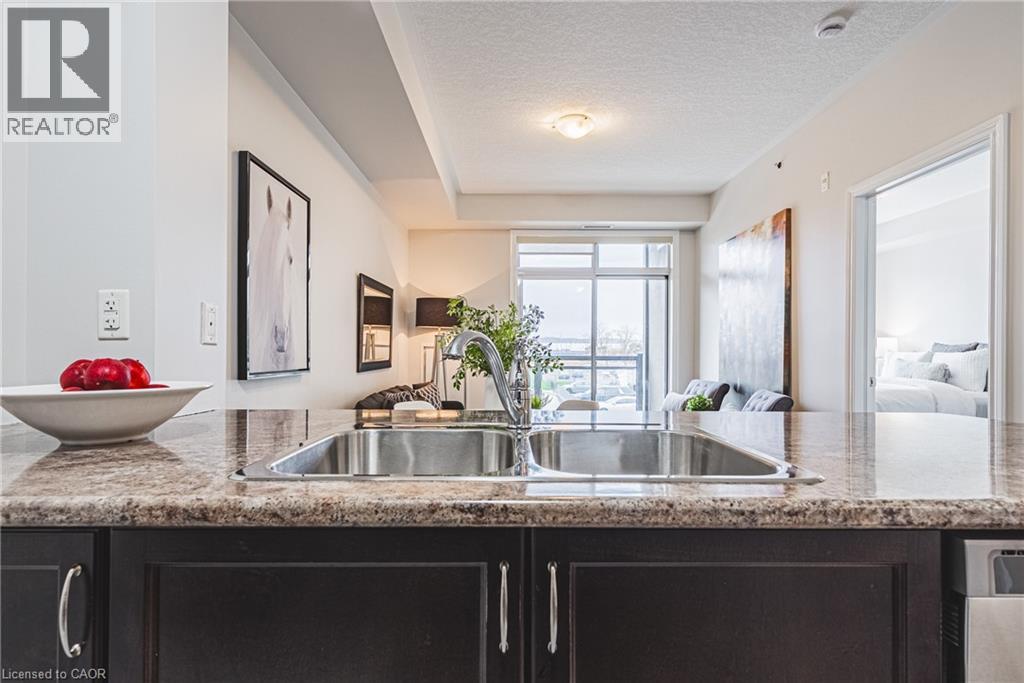 35 SOUTHSHORE Crescent Unit# 221, Stoney Creek, Ontario, L8E0J2 — Photo 16