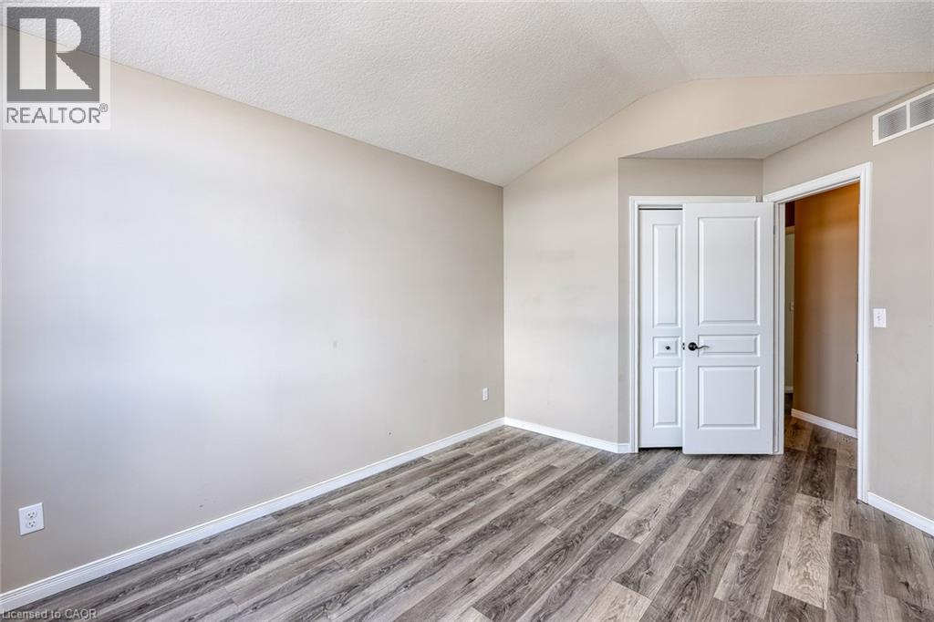 427 CHAMPLAIN Avenue, Woodstock, Ontario, N4V0B3 — Photo 34