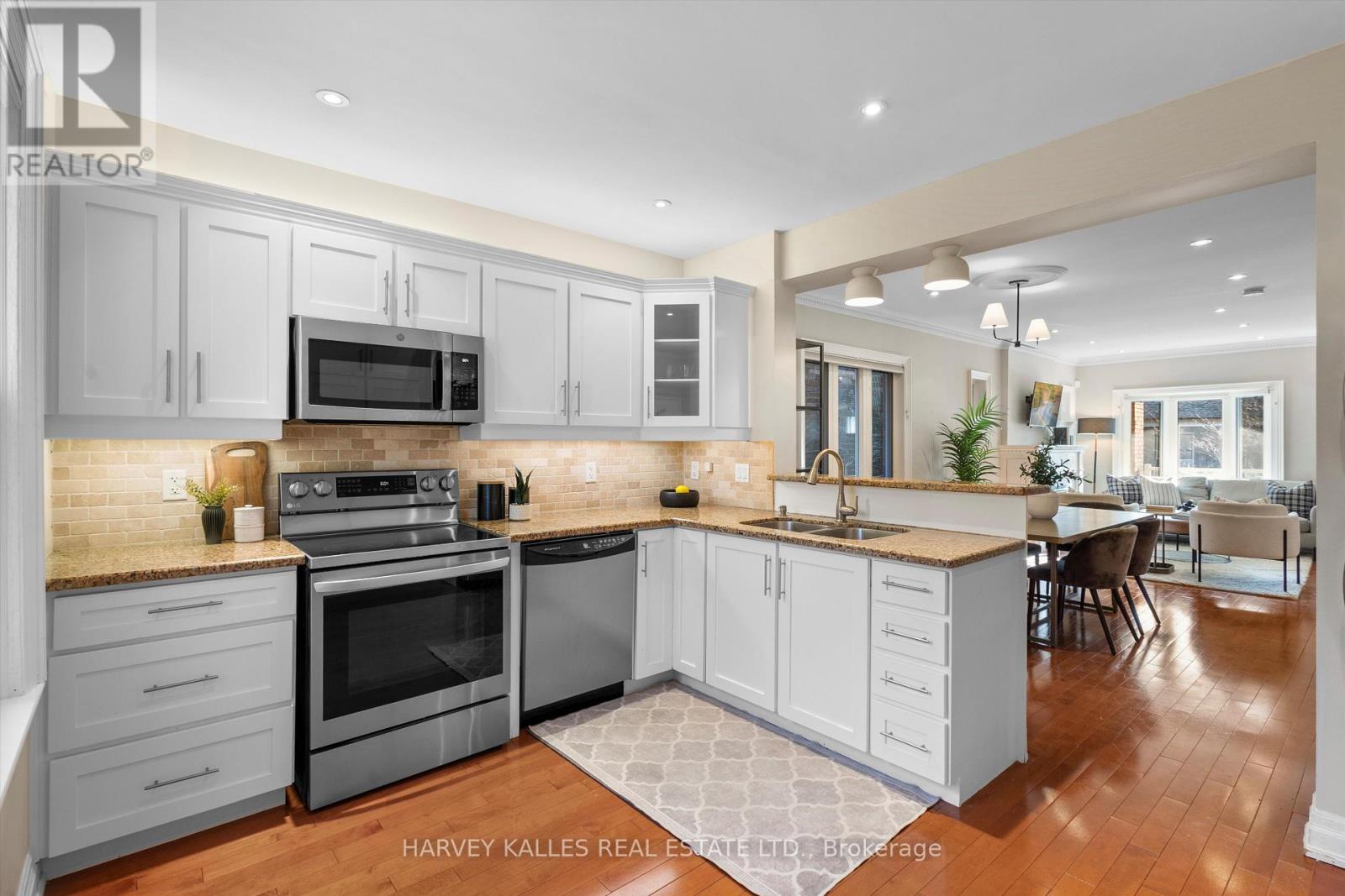 55 KENWOOD AVENUE, Toronto (Humewood-Cedarvale), Ontario, M6C2S1 — Photo 12