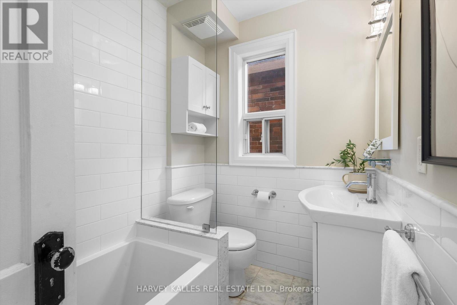 55 KENWOOD AVENUE, Toronto (Humewood-Cedarvale), Ontario, M6C2S1 — Photo 21