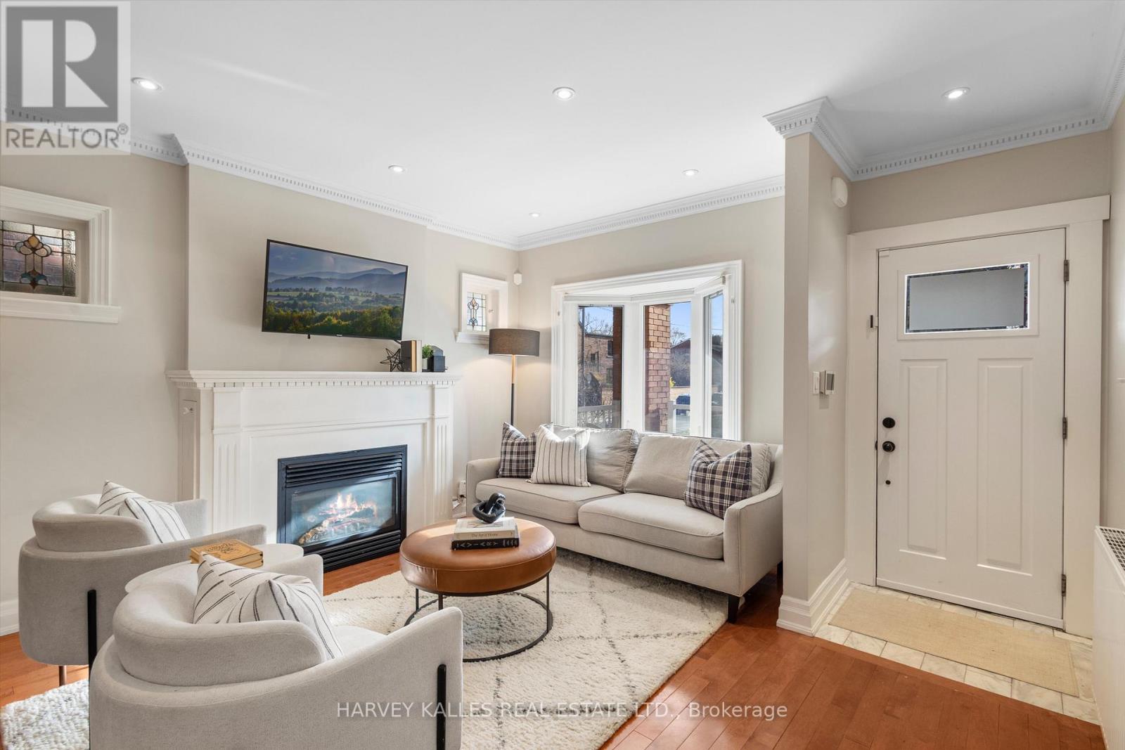 55 KENWOOD AVENUE, Toronto (Humewood-Cedarvale), Ontario, M6C2S1 — Photo 5