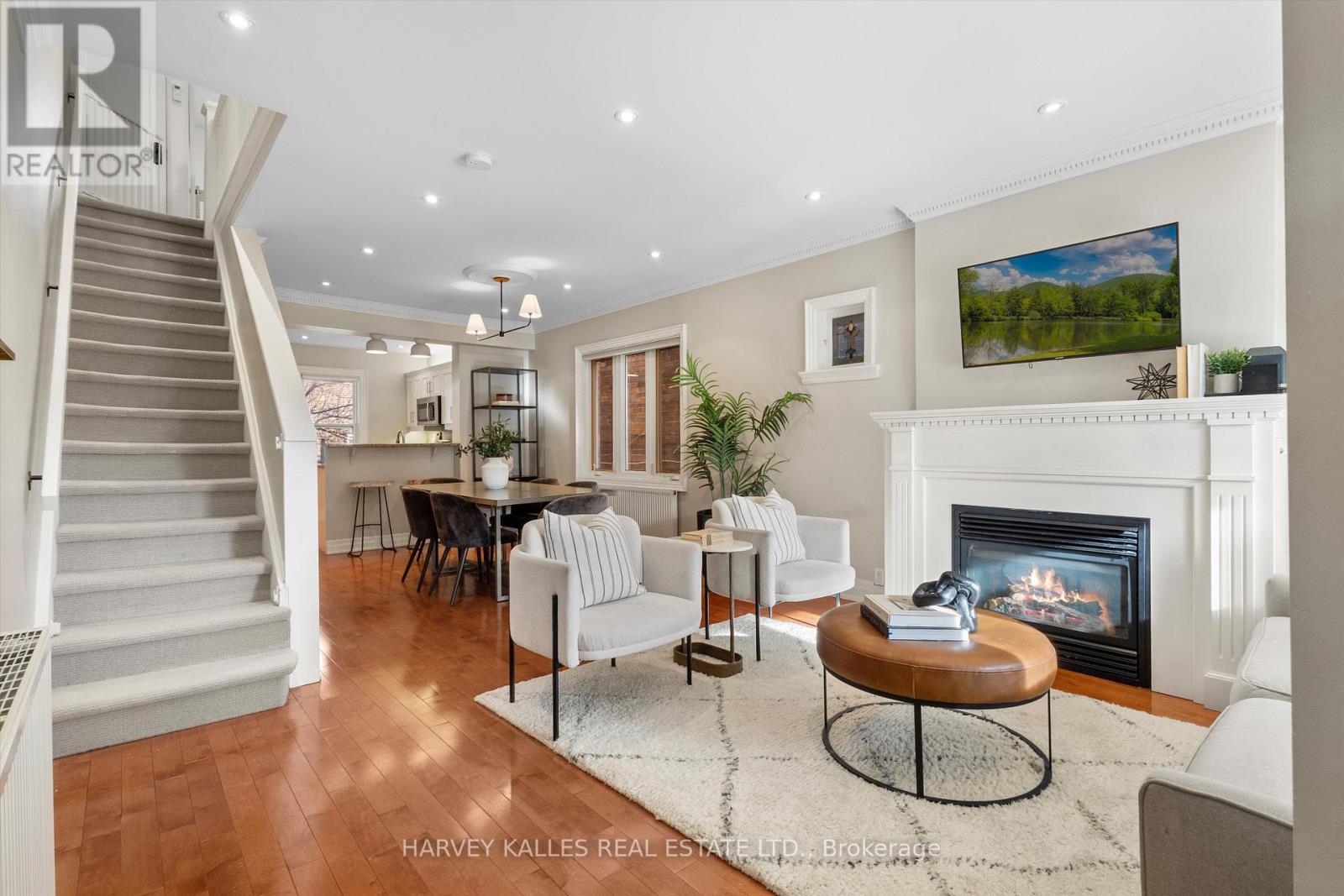 55 KENWOOD AVENUE, Toronto (Humewood-Cedarvale), Ontario, M6C2S1 — Photo 6