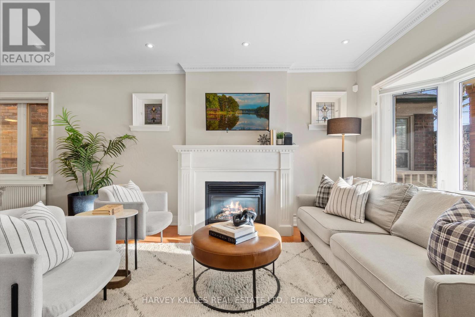 55 KENWOOD AVENUE, Toronto (Humewood-Cedarvale), Ontario, M6C2S1 — Photo 7