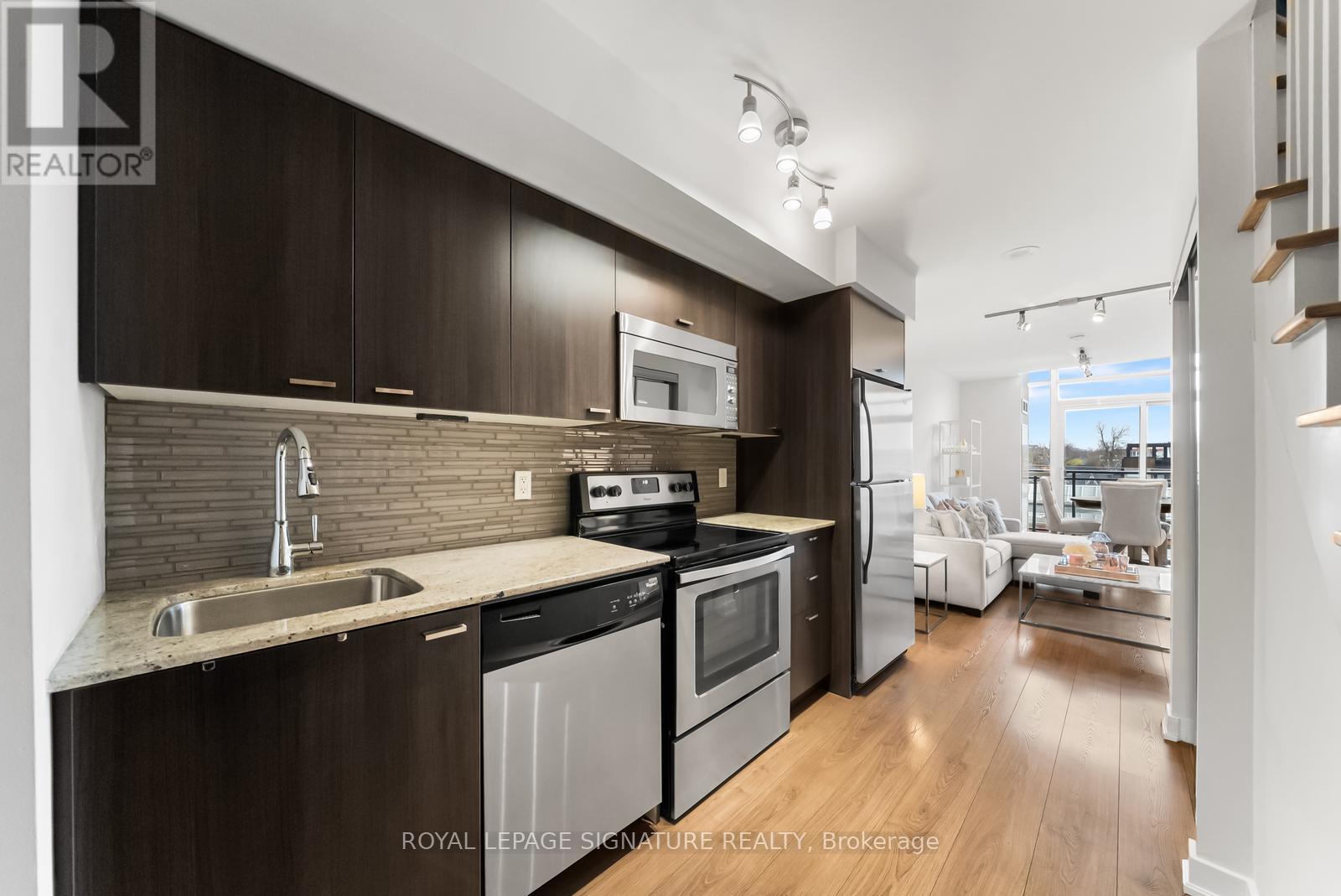 425 - 775 KING STREET W, Toronto (Niagara), Ontario, M5V2K3 — Photo 3