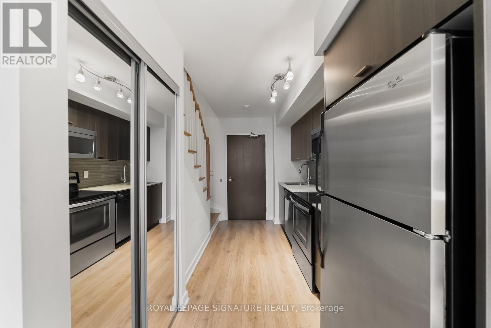 425 - 775 KING STREET W, Toronto (Niagara), Ontario, M5V2K3 — Photo 5