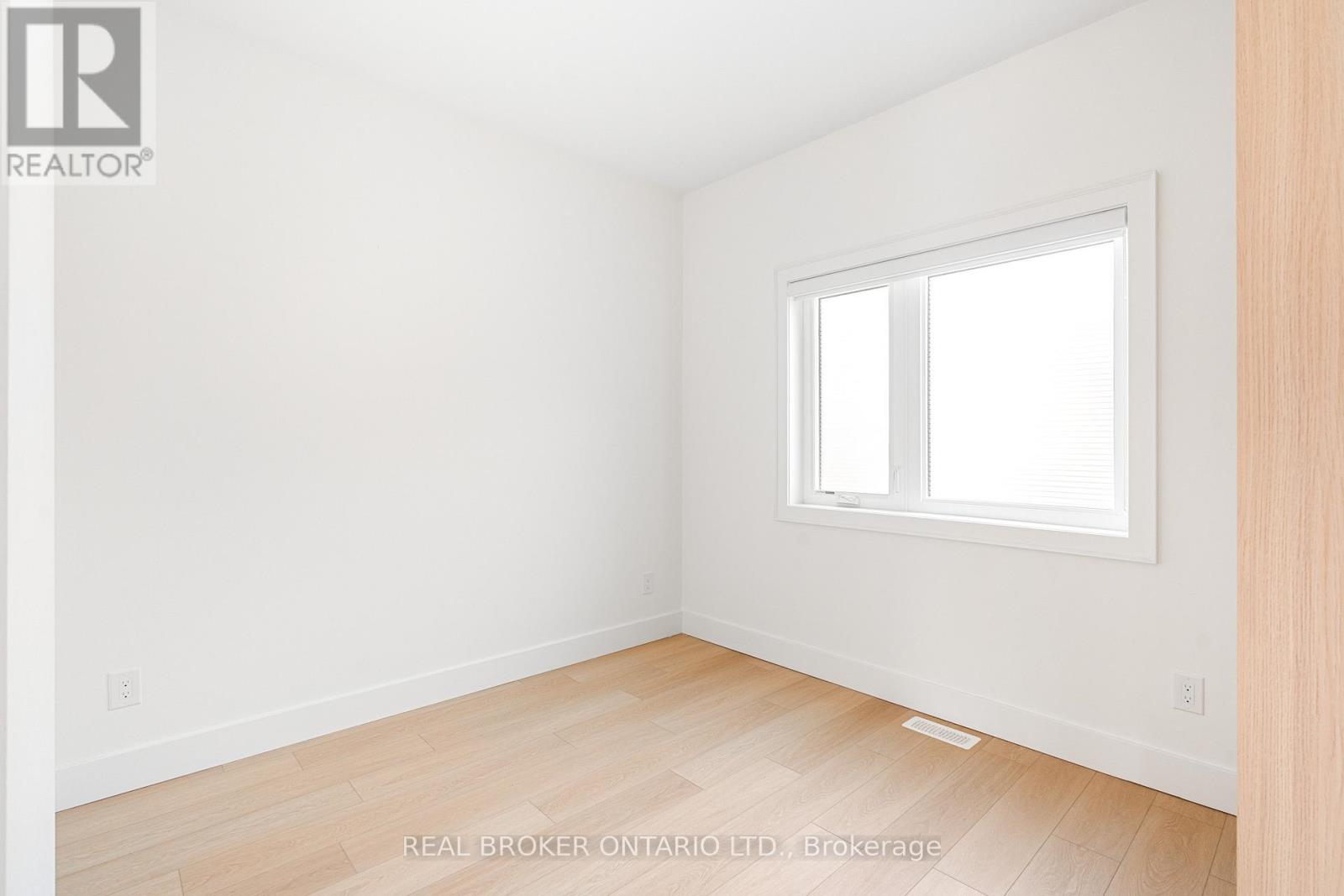 LANEWAY - 21 FARNHAM AVENUE, Toronto (Yonge-St. Clair), Ontario, M4V1H6 — Photo 10