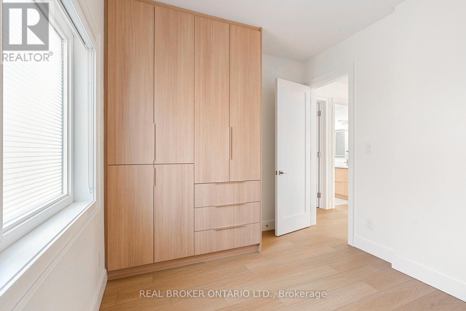 LANEWAY - 21 FARNHAM AVENUE, Toronto (Yonge-St. Clair), Ontario, M4V1H6 — Photo 11