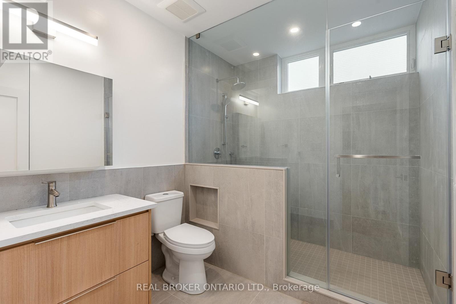 LANEWAY - 21 FARNHAM AVENUE, Toronto (Yonge-St. Clair), Ontario, M4V1H6 — Photo 17