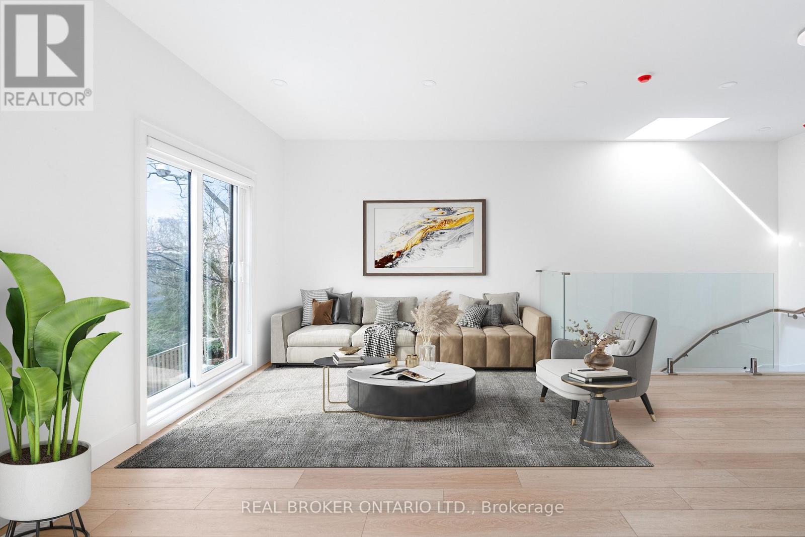 LANEWAY - 21 FARNHAM AVENUE, Toronto (Yonge-St. Clair), Ontario, M4V1H6 — Photo 3